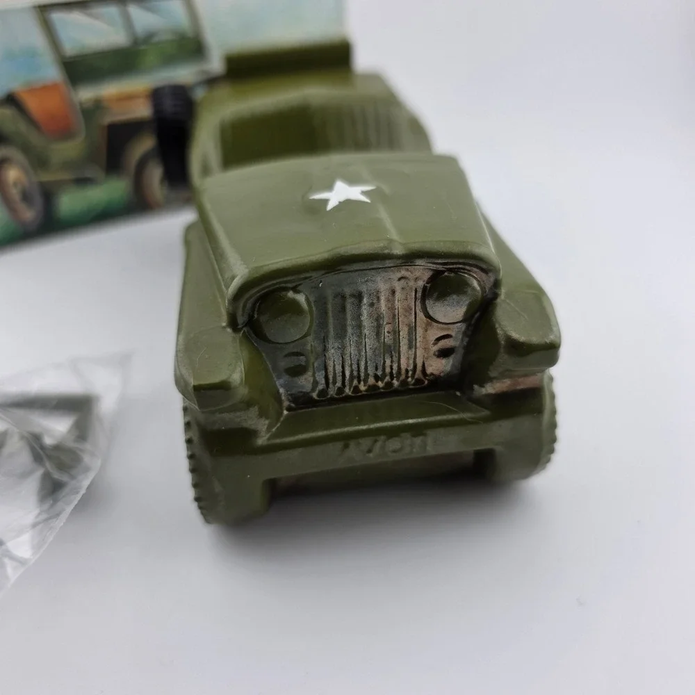 Avon Army Jeep Spicy After‎ Shave Vintage Collectible with Box